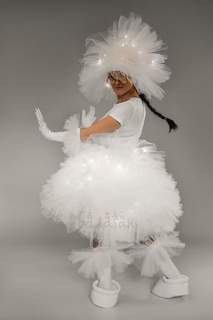 Fieka Women's White Light-up Costume